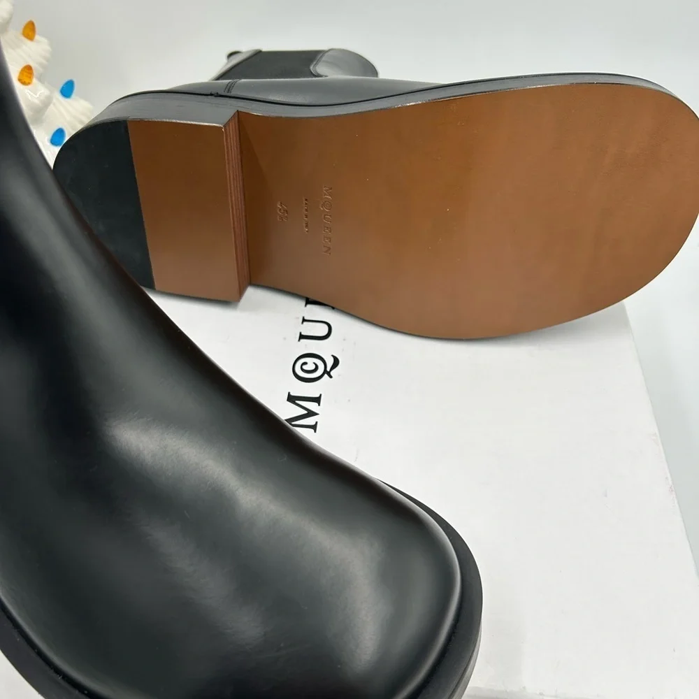 Men's Alexander, McQueen trunk Chelsea boots in black calf  leather size 45.5
